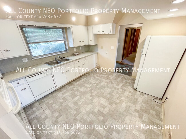 Building Photo - 3054 N Star Rd
