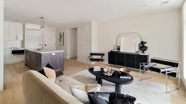 Building Photo - 20 Kinmonth Rd