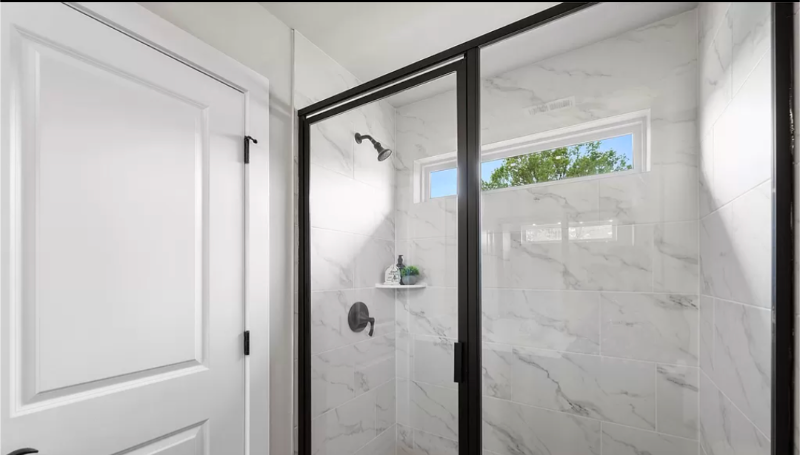 Building Photo - 5018 Central Ave