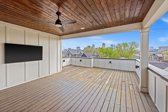 Building Photo - Luxury Living Just Minutes from Downtown Nashville