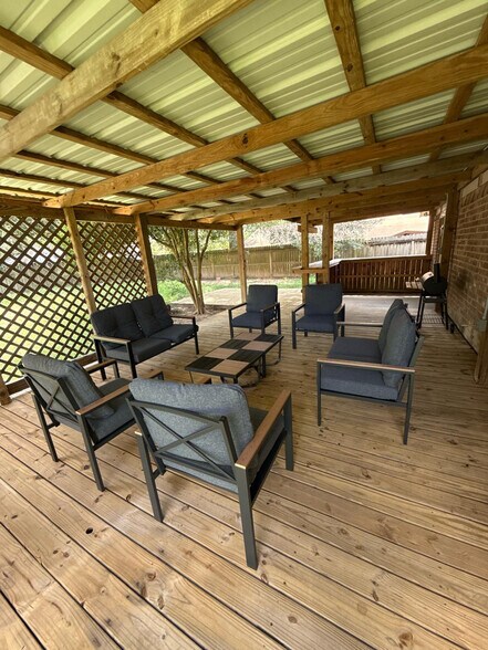 Building Photo - 3206 Santana Dr