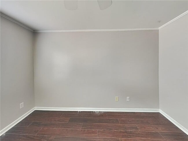 Building Photo - 264 Grandview Cir