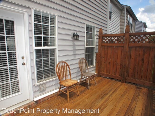 Building Photo - 2 br, 4 bath House - 5431 Dockery Drive