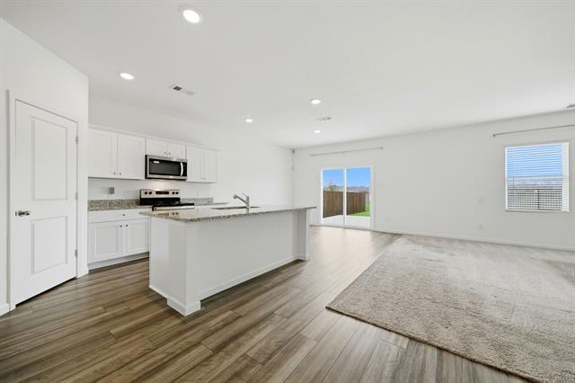 Building Photo - 8325 Kimlewick Dr