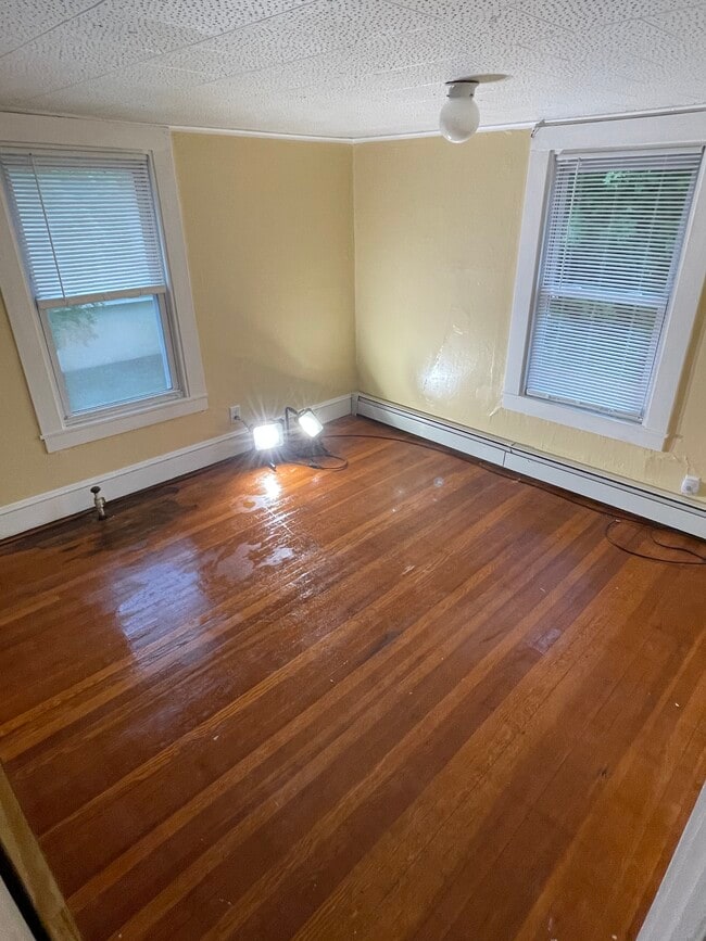 Building Photo - 229 Mansfield Ave