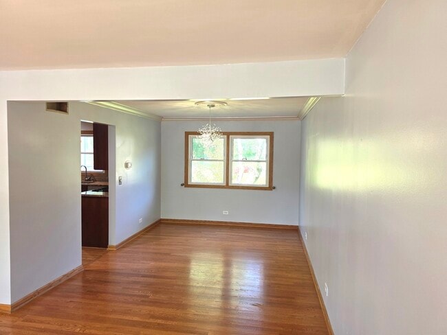 Building Photo - 1234 N Lyle Ave