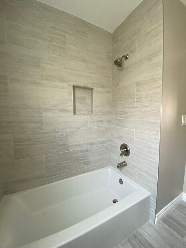 Building Photo - 135 Olive Street, Unit C