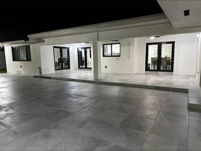 Building Photo - 2721 SW 130th Ave