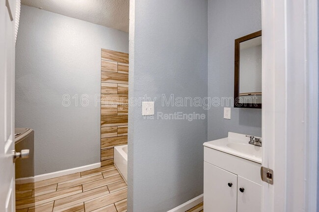 Building Photo - 6901 Jackson Ave