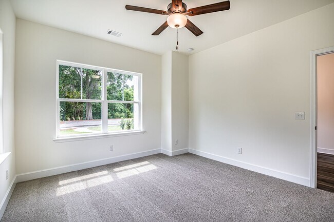 Building Photo - Newly Built Lowcountry Townhome
