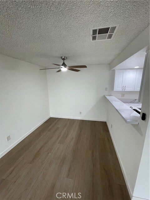 Building Photo - 621 N Kenwood St