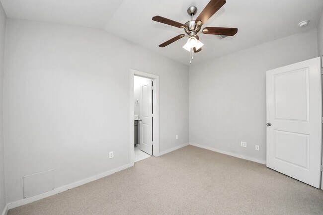 Building Photo - 5319 Avenue J
