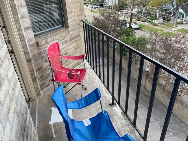 Building Photo - Guadalupe Square