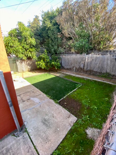 Building Photo - 619 42nd St