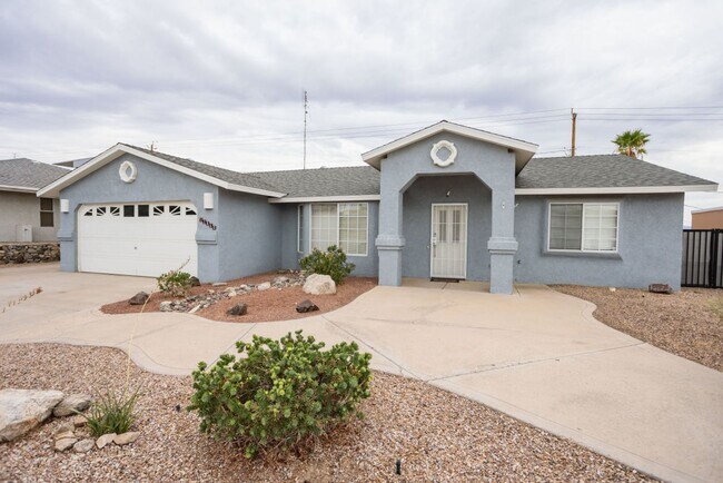 Building Photo - 3 BEDROOM 2 BATH 2 CAR GARAGE POOL HOME W/...
