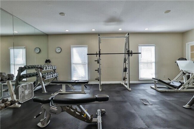 Building Photo - 2 Bedroom 2 Bath in Buckhead