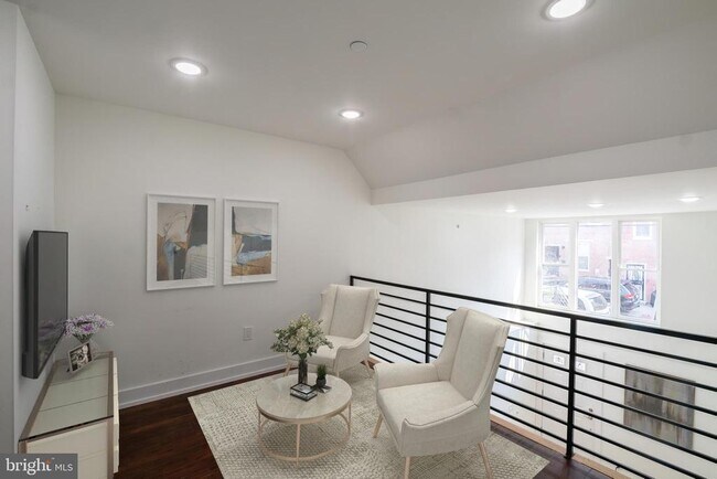 Building Photo - 1220 N Taney St