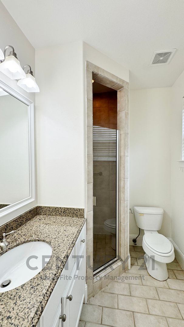Building Photo - 4148 Grassmere Ln