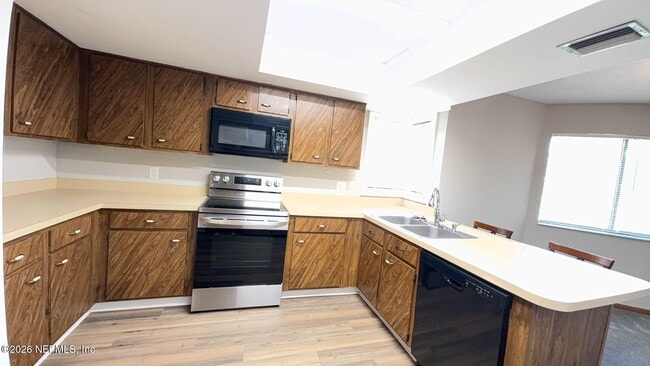 Building Photo - 2 Pinehurst Pl