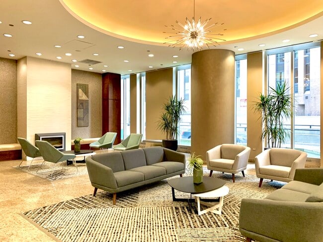 Building Photo - 222 N Columbus Dr