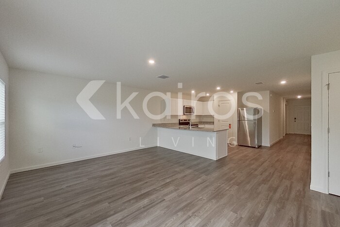 Building Photo - 8475 W 98th Ave