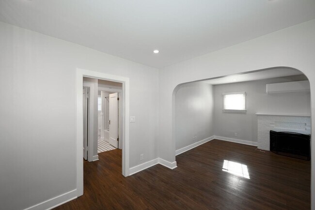 Building Photo - val540