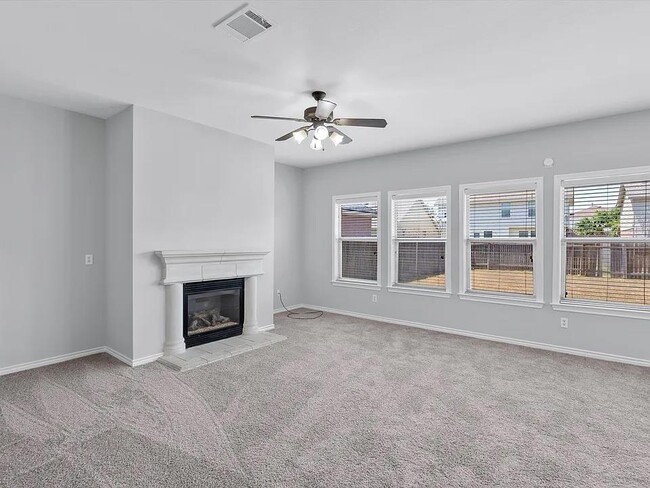 Building Photo - 2820 Mission Tejas Dr
