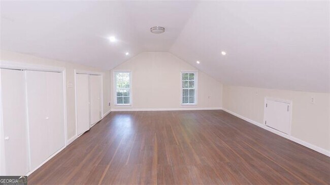 Building Photo - 1824 Idlewood Rd