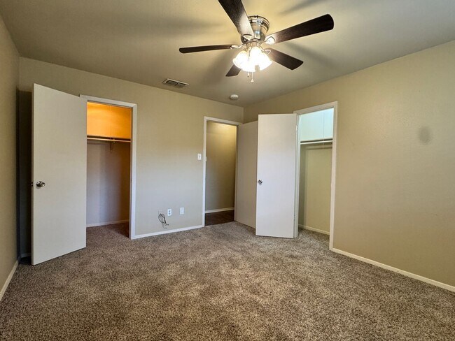 Building Photo - 8414 Cambridge Rd