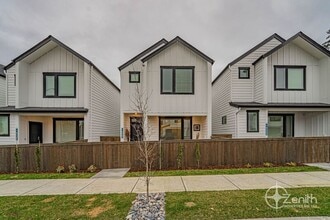 Building Photo - 16327 NE 21st St