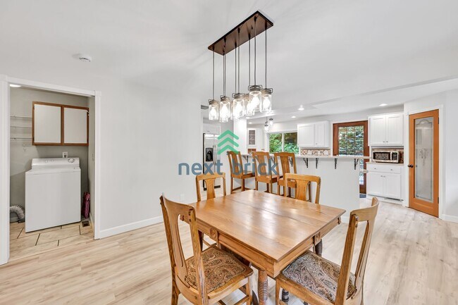 Building Photo - A fabulous 3 bedroom and 3.5 bathroom house