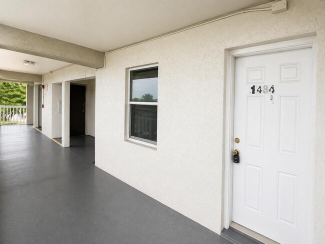 Building Photo - 9872 Marina Blvd