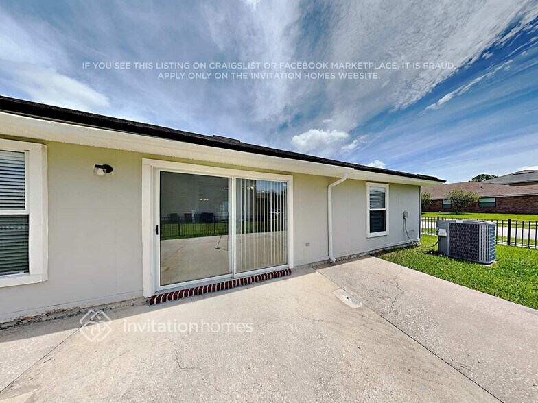 Building Photo - 9128 Jennifer Ln