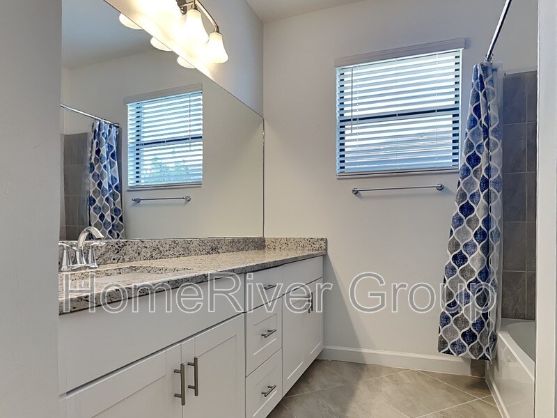 Building Photo - 14124 Pine Lodge Ln