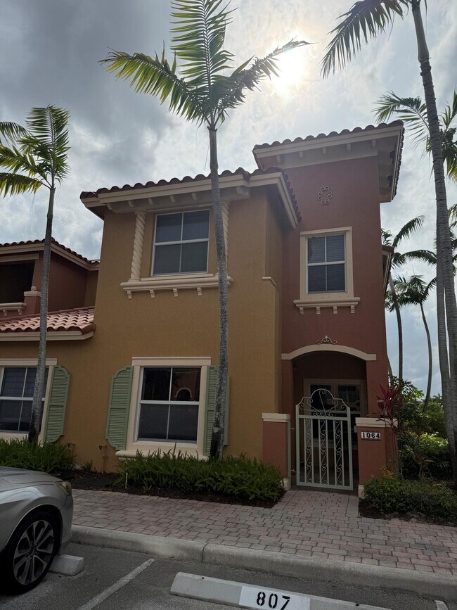 Building Photo - 1064 SW 144th Ave