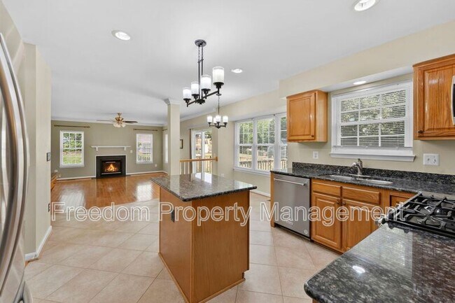 Building Photo - 9140 Worthington Dr