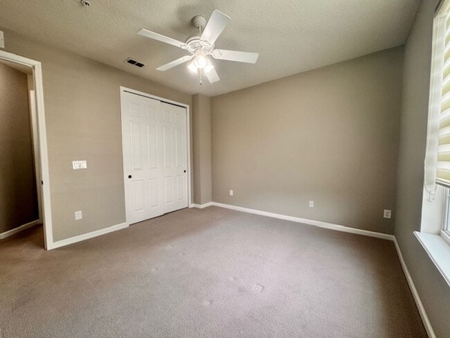 Building Photo - Condominium for rent