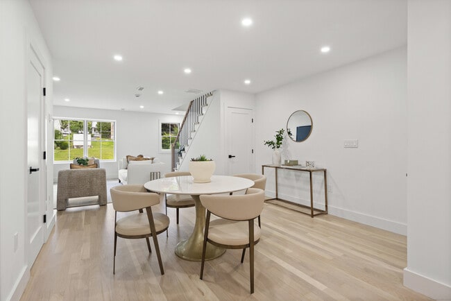 Building Photo - 26 Homestead Ln