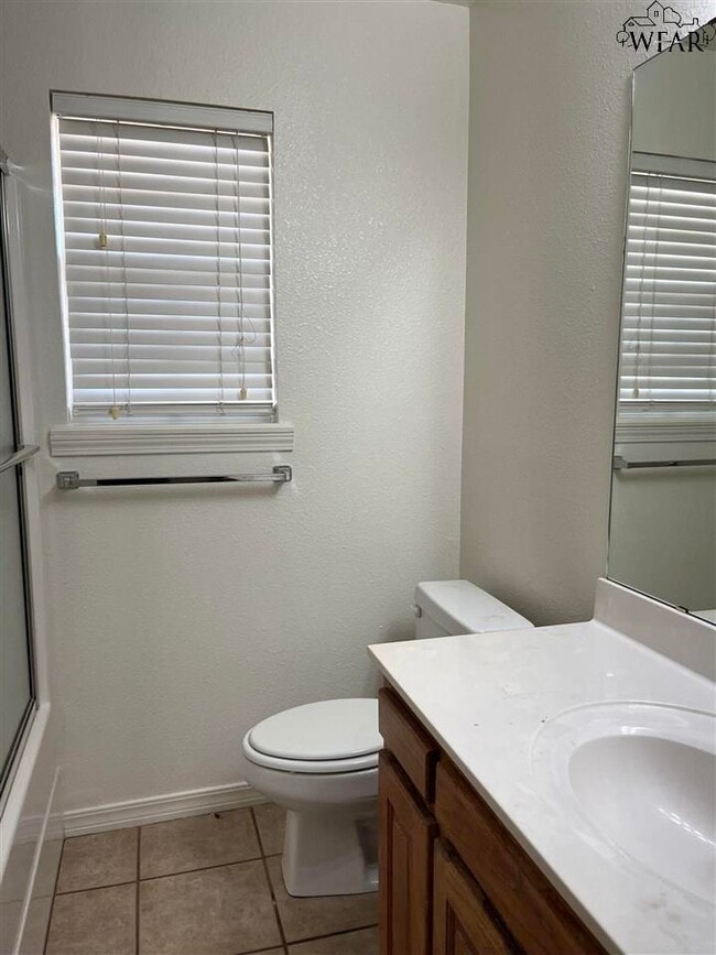 Building Photo - 5423 Flo Dr