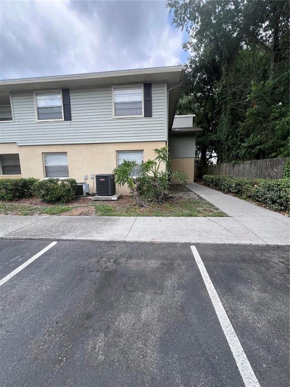 Building Photo - 226 Thorntree Pl