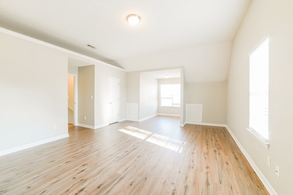 Building Photo - 5442 Beaver Lake Dr SW