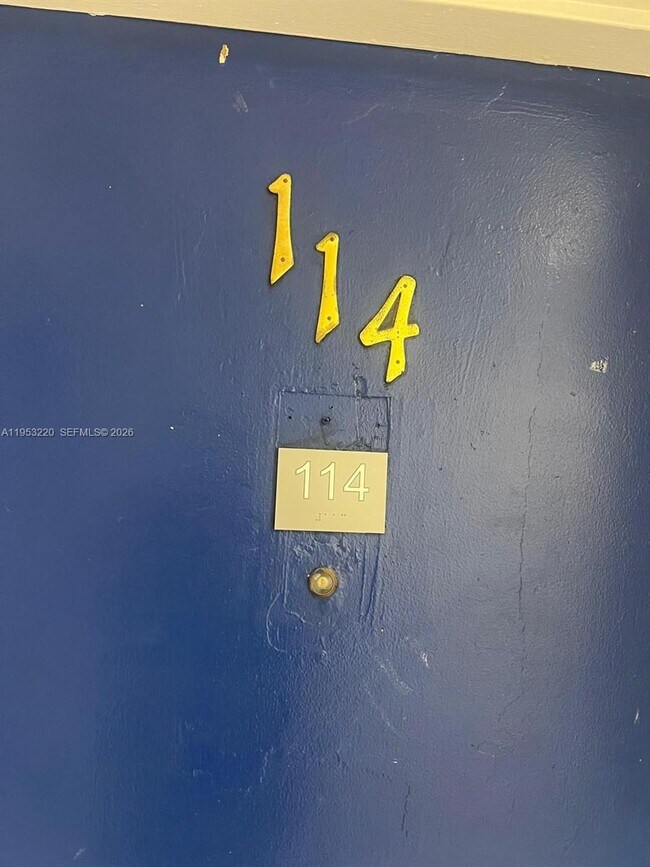 Building Photo - 2175 NE 170th St