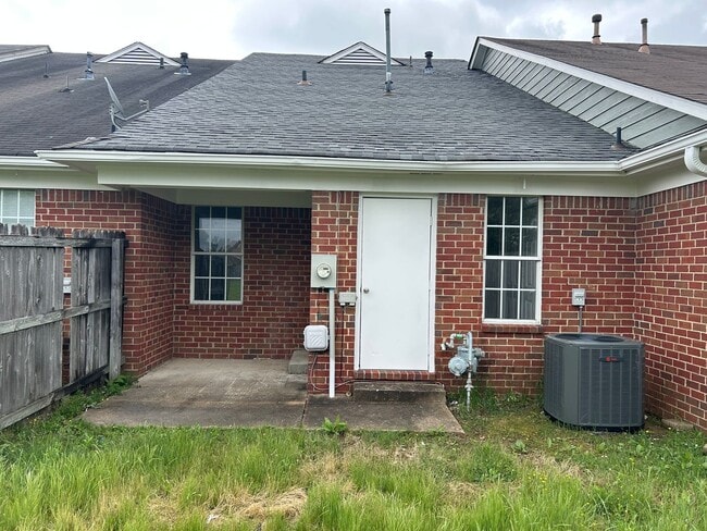 Building Photo - 7311 Madelyn Cove