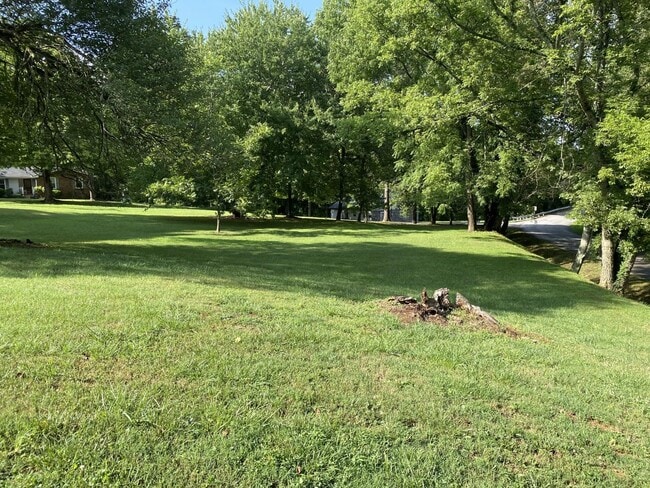 Building Photo - 6393 Eatons Creek Rd