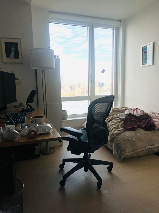 Building Photo - 1-15-15 57th Ave