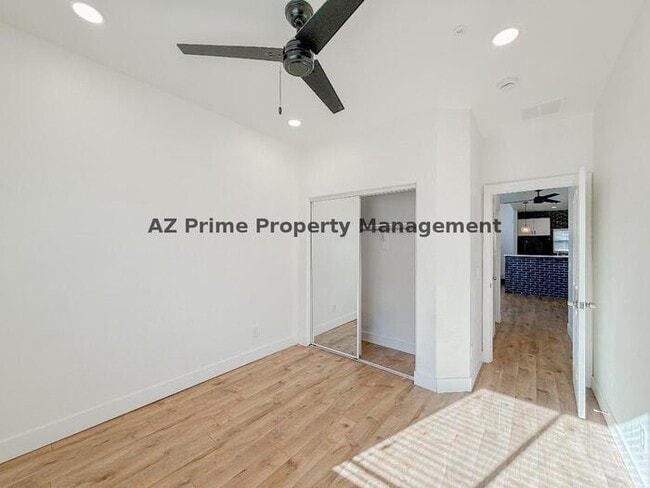 Building Photo - 164 W Commerce Ct