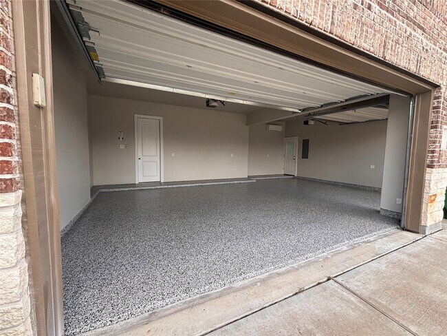 Building Photo - 7414 Evelyn Grv Dr