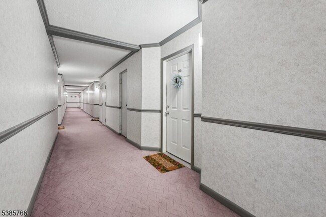 Building Photo - 38 Moonachie Rd