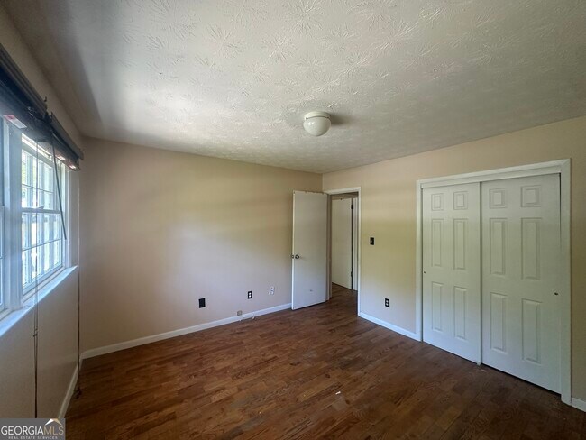 Building Photo - 6859 Mystic Ln