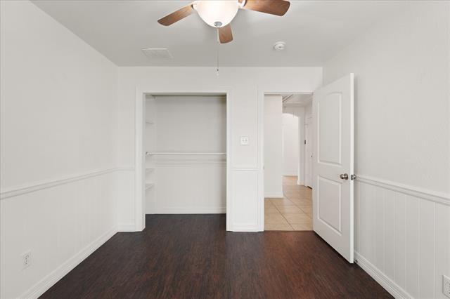 Building Photo - 300 Bluefinch Dr